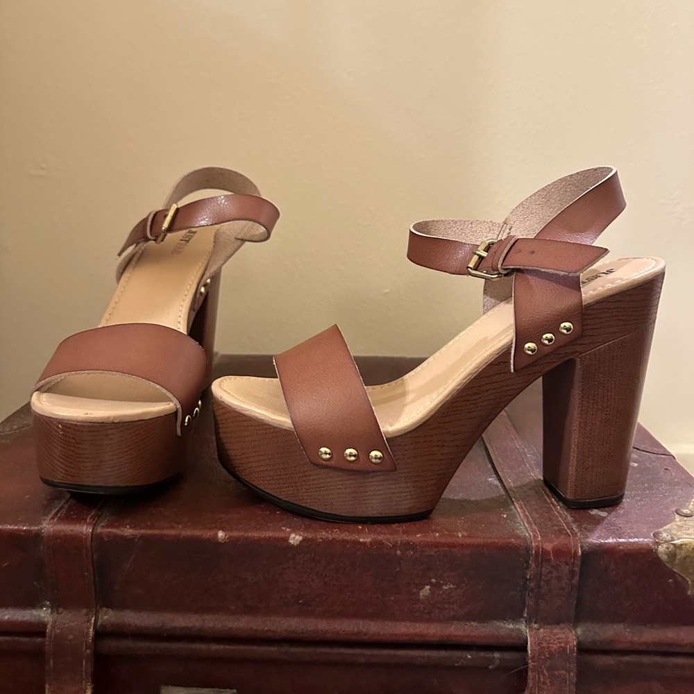 Just Fab “Bekka” Chunky Heel, tan, size 9